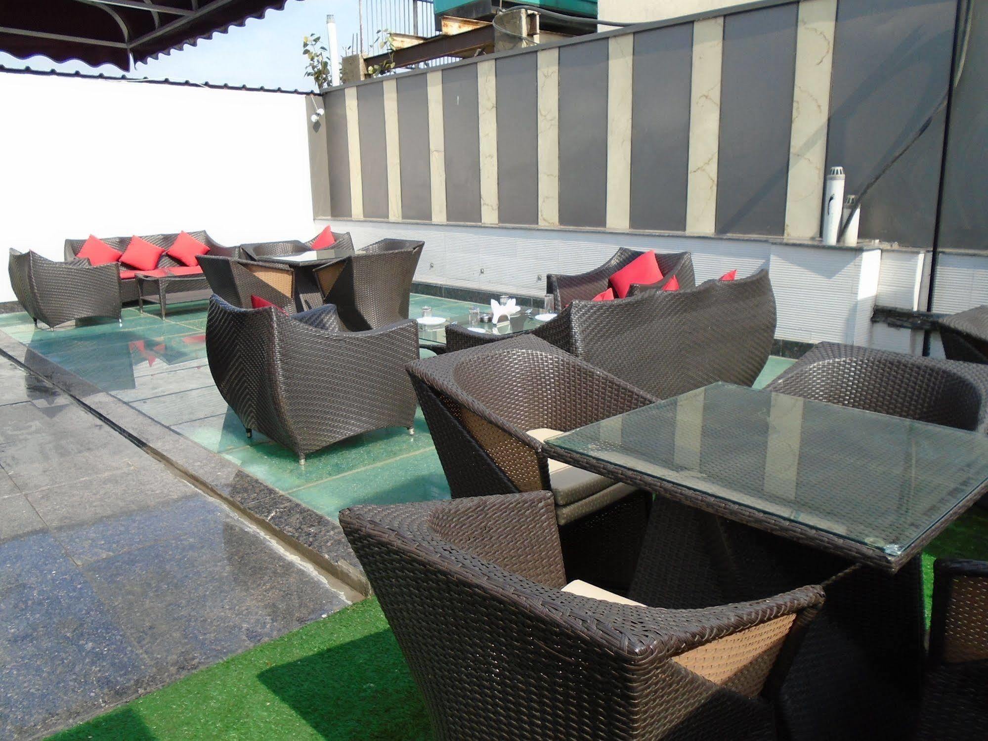 โกลด์ โศก Hotel เดลี ภายนอก รูปภาพ